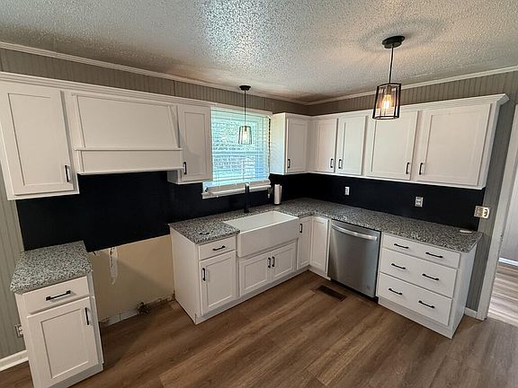 2nd image of 746 Salem Cir