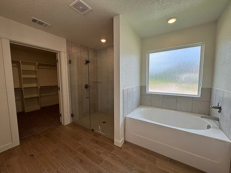 1410 Cedar River Ln — Photo 36