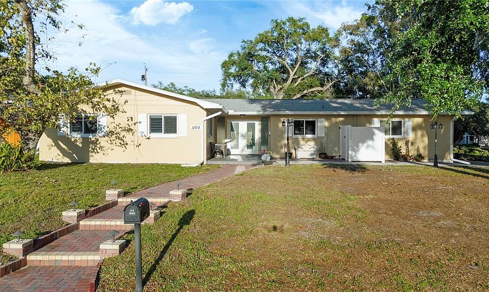 1st image of 1109 S SAN REMO AVENUE