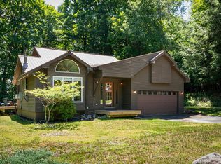 66 Fox Run Rd, Saranac Lake, NY 12983