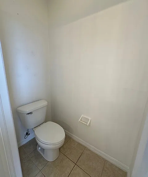 14732 Sutherland Ave — Photo 56
