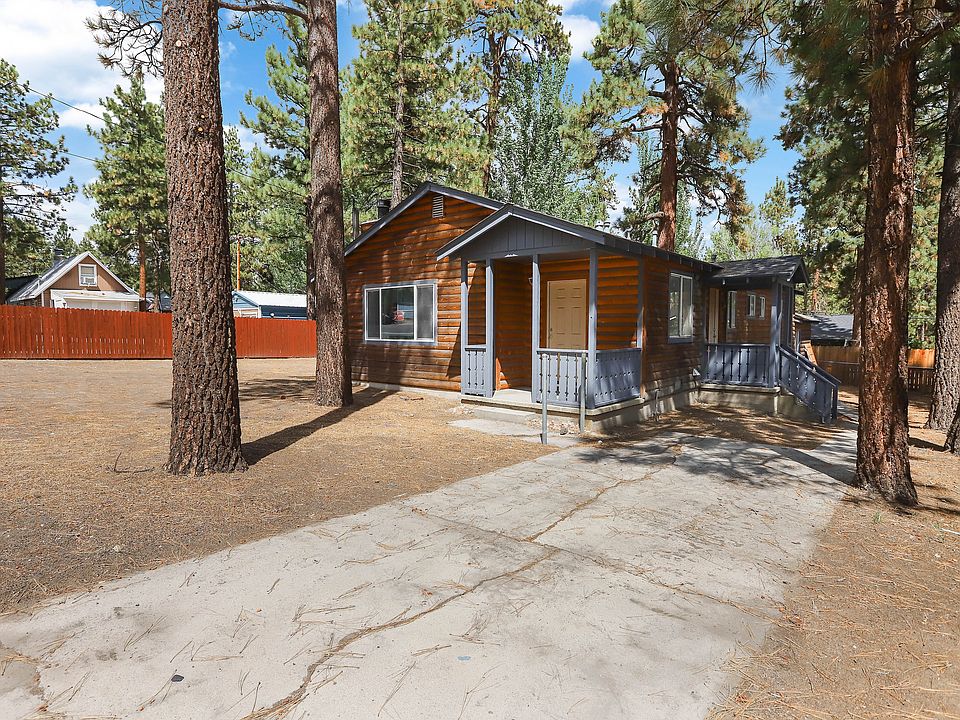 4 bed 2 bath with RV parking