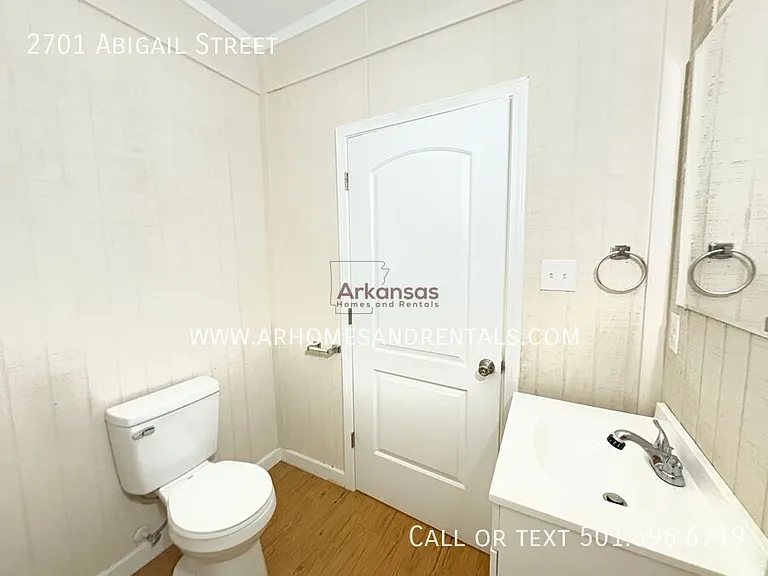 2701 Abigail St — Photo 6