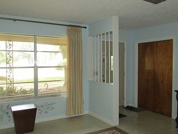 Front Entry Room