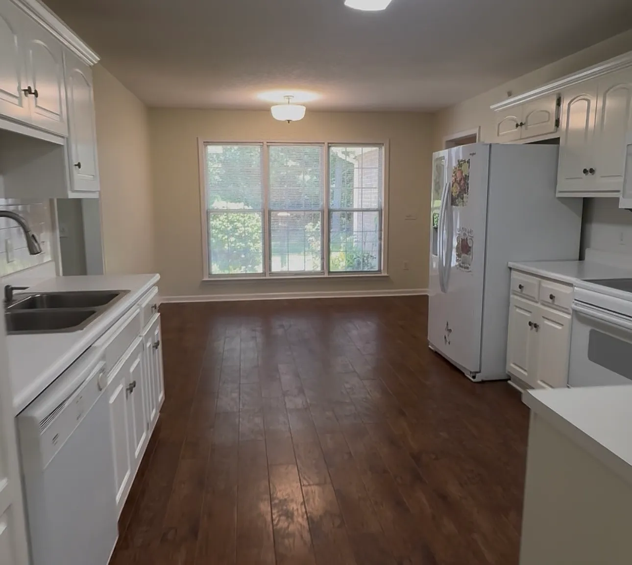 3 bed, 2142 sqft, $2,300 — Photo 3