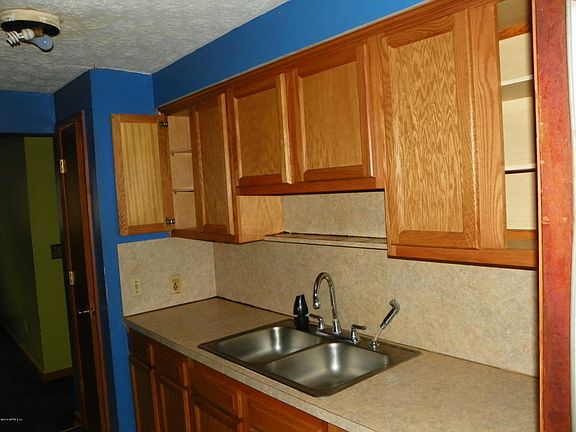 2nd image of 2266 W 2nd St