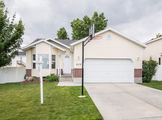 5519 W Ridge Hollow Way, Kearns, UT 84118