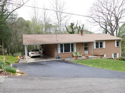 65 Moore St, Franklin, NC, 28734