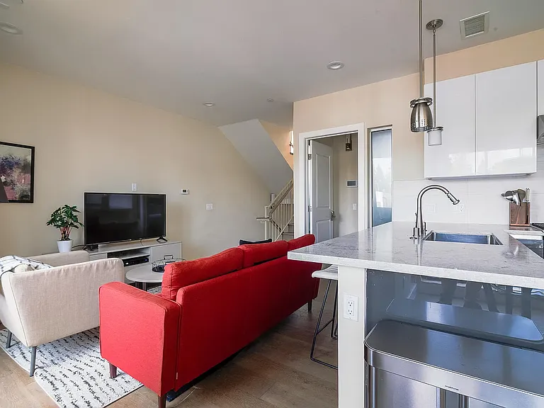 405 Curtner Ave #C — Photo 5