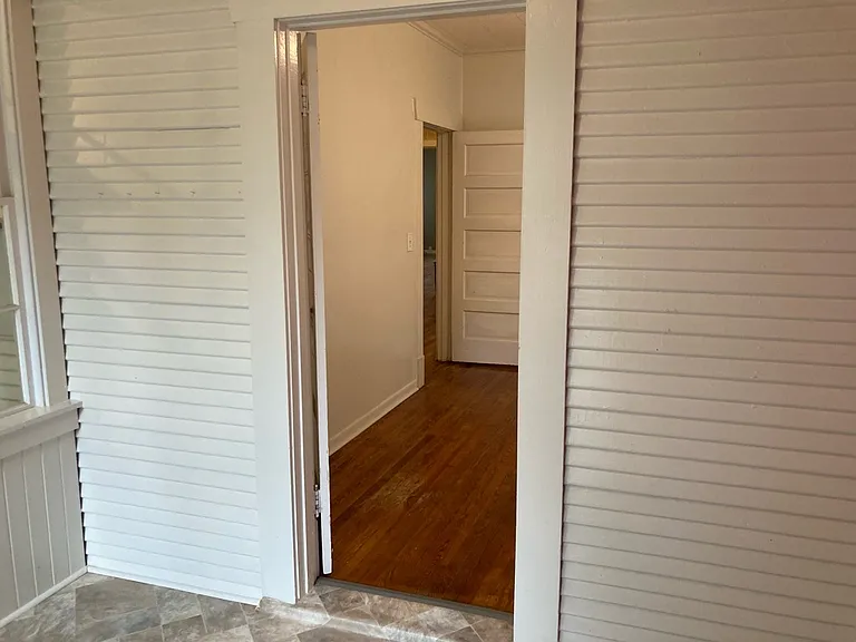 421 Rutherford St — Photo 31