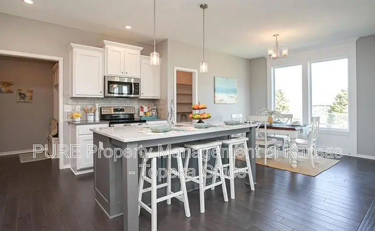 21705 W 46th Ter — Photo 9