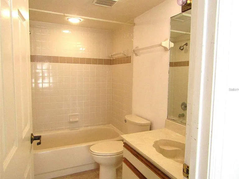 4434 Weybridge St #81 — Photo 9