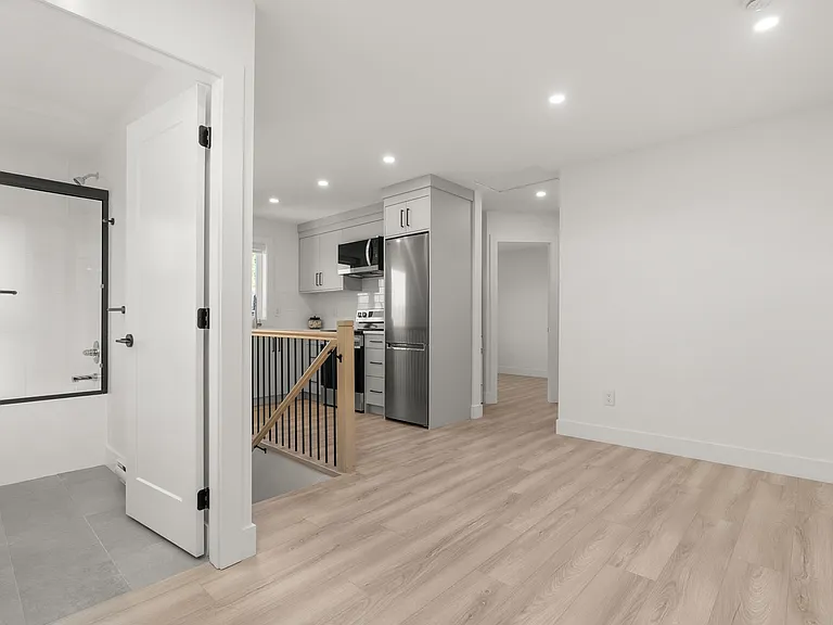 9328 Ebor Rd — Photo 3