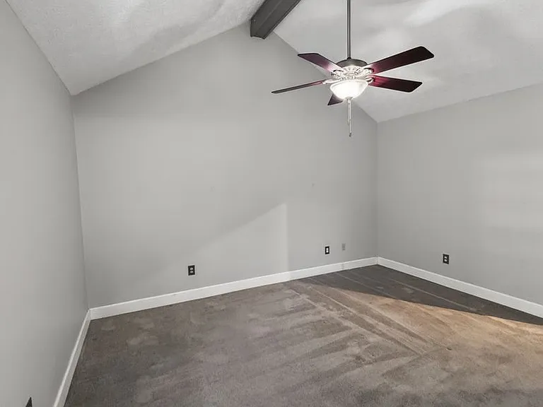 454 Floyd Cir — Photo 16