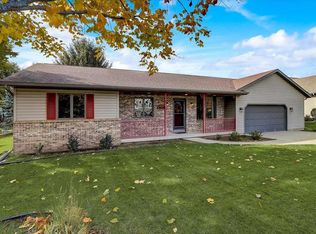 909 Pasadena Pkwy, Waunakee, WI 53597