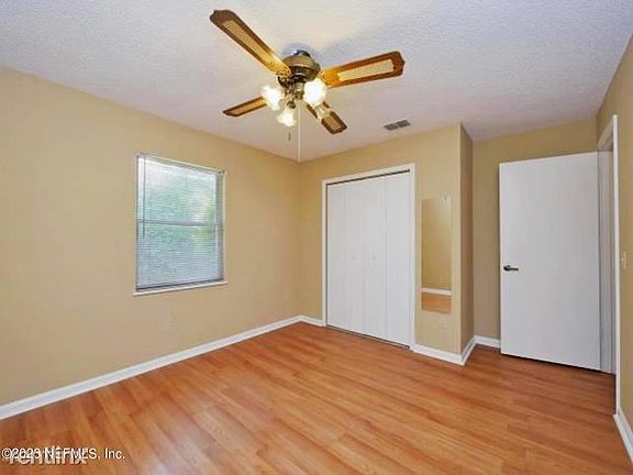 3rd image of 1067R Hibiscus St