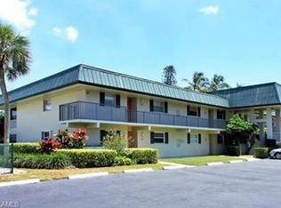 600 Valley Stream Dr APT D-1, Naples, FL 34113