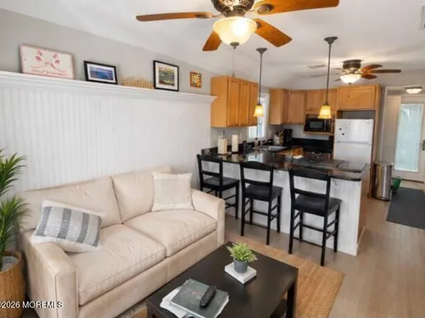 618 Redmond Ave, Lake Como, NJ 07719