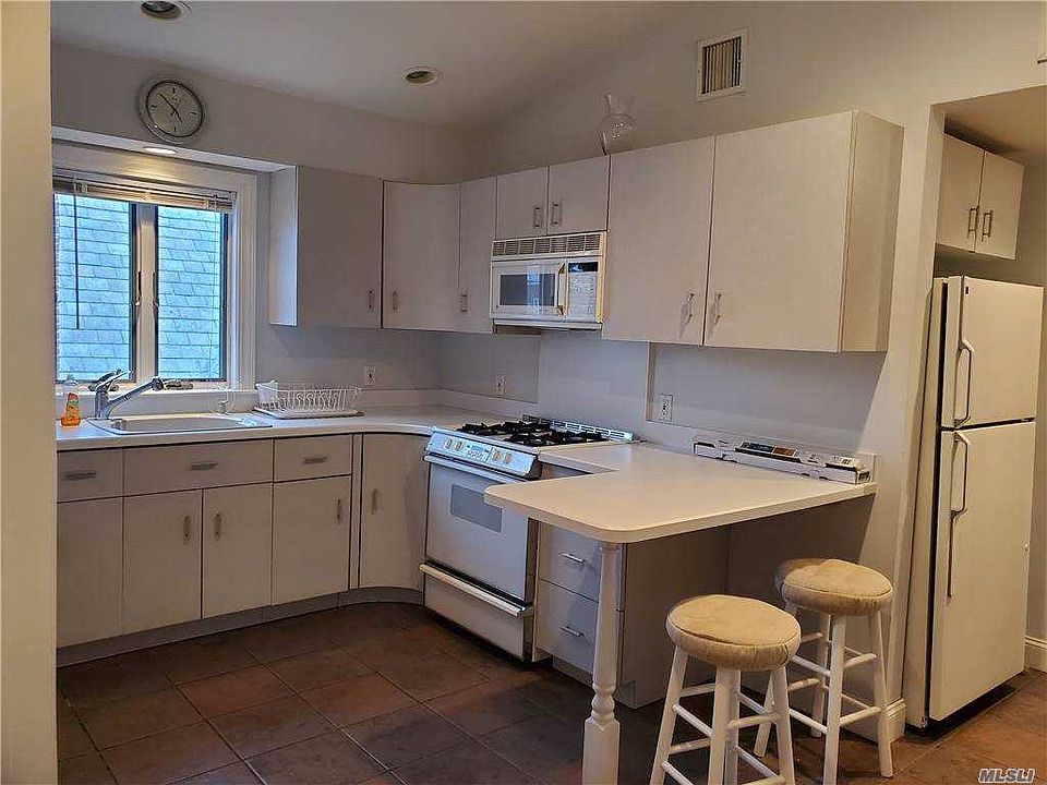 2nd image of 56-44 142nd St #2