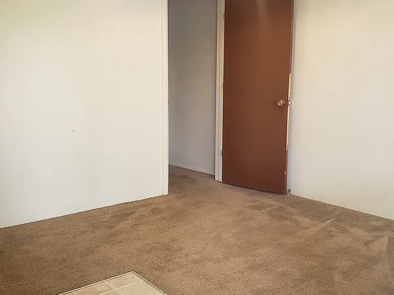 242 E 14th Ave — Photo 7