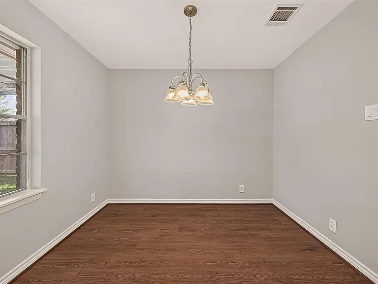 6727 Grovewood Ln — Photo 14