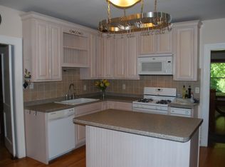 29 Tracy Rd, South Hero, VT 05486