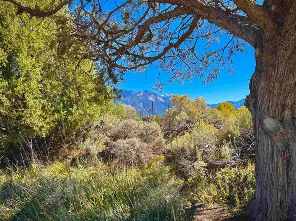 402 A Hondo Seco Rd, El Prado, NM 87514