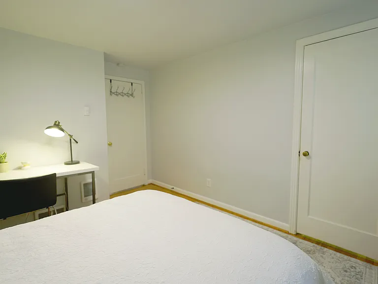 4606 NE 54th St — Photo 23