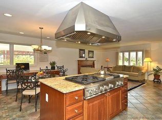 7113 Enterprise Ave, Mc Lean, VA 22101