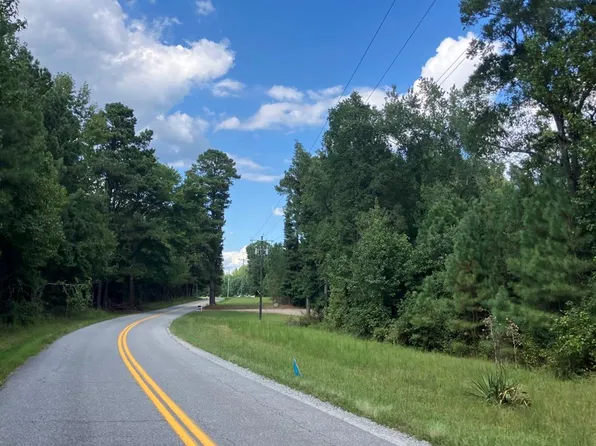 634 Liberty Rd #B, Alberta, VA 23821