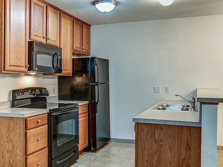 Hempfield Commons — Photo 14