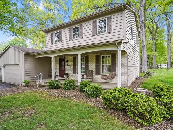 656 Squirrel Hill Dr, Youngstown, OH 44512