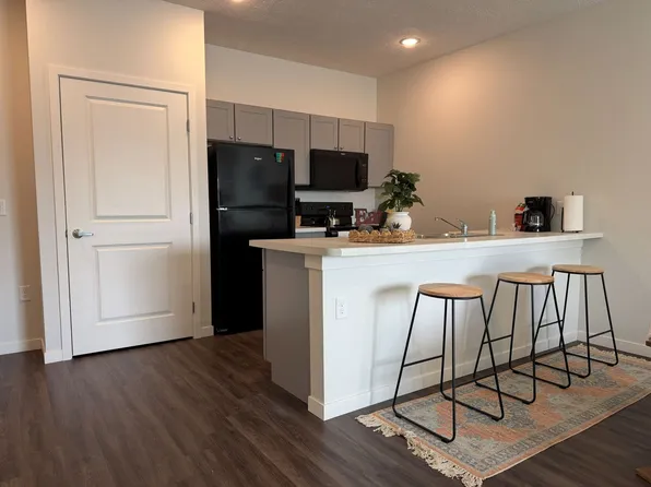 Overlook Apartments