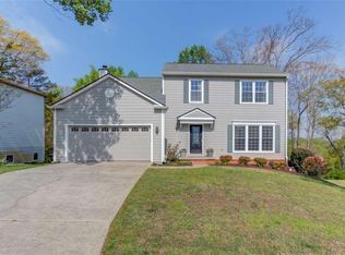 6530 Maid Marion Close, Alpharetta, GA 30005