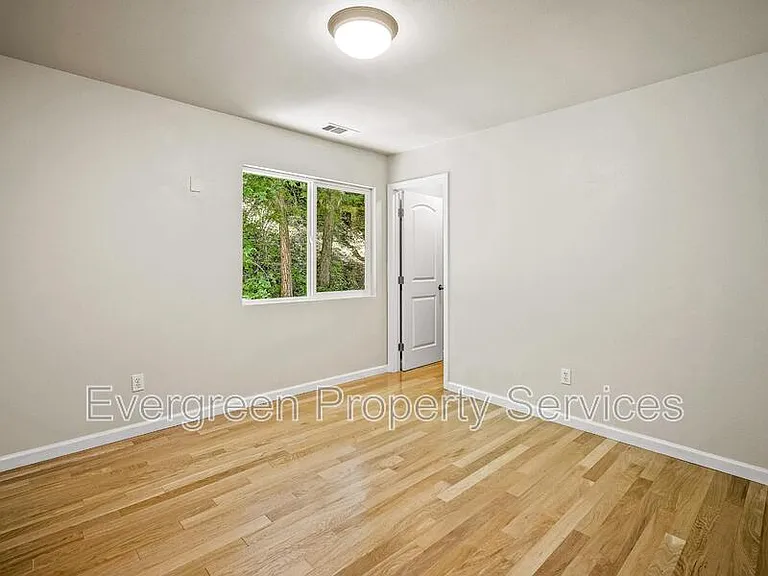 1932 Tecolote Dr — Photo 17