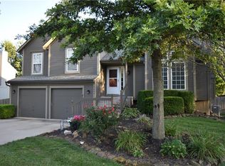 20691 W 220th St, Spring Hill, KS 66083