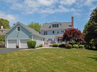15 Main St, New Castle, NH 03854