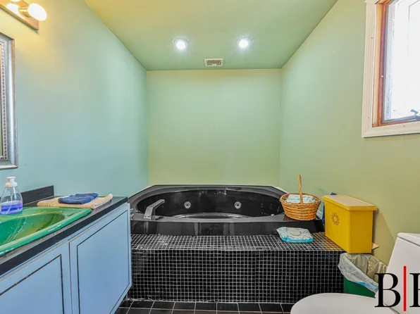 2150 Royce Street image 18 of 36