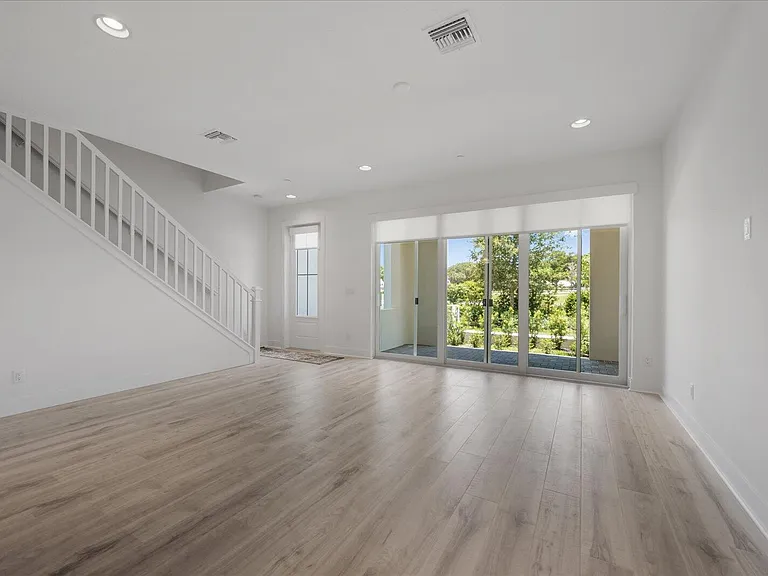 12546 Gross Pointe Dr — Photo 6