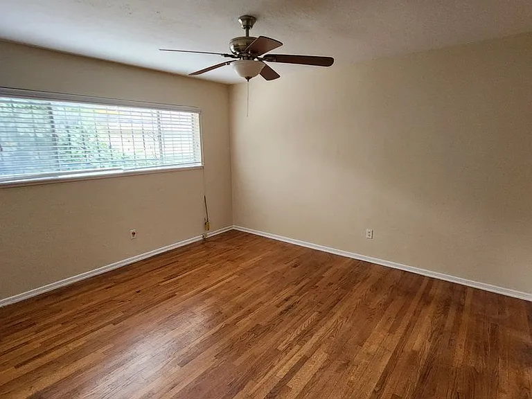 2609 Elyssee St — Photo 5
