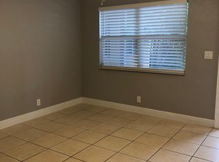 2018 NE 17th Ct APT 11, Fort Lauderdale, FL 33305