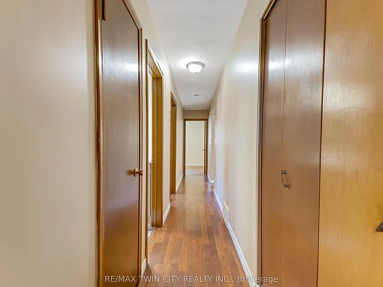 402 Lakeview Dr — Photo 20