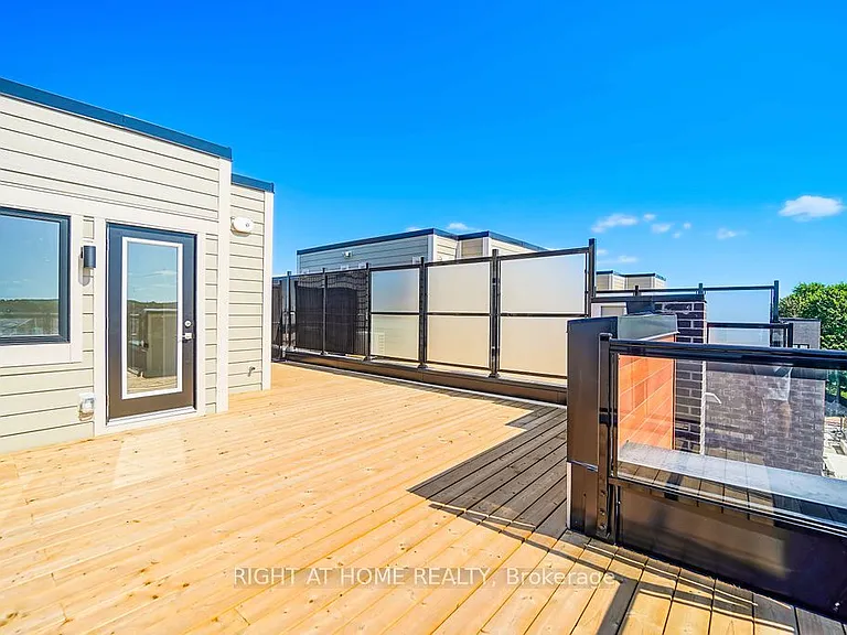 11 Lytham Green Cir #11 — Photo 44