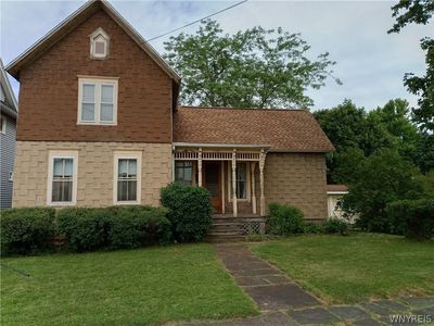 107 Elizabeth St, Medina, NY, 14103