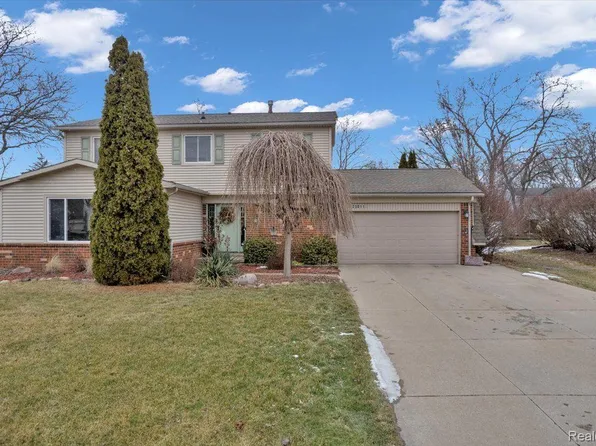 23011 Brook Forest Rd, Novi, MI 48375