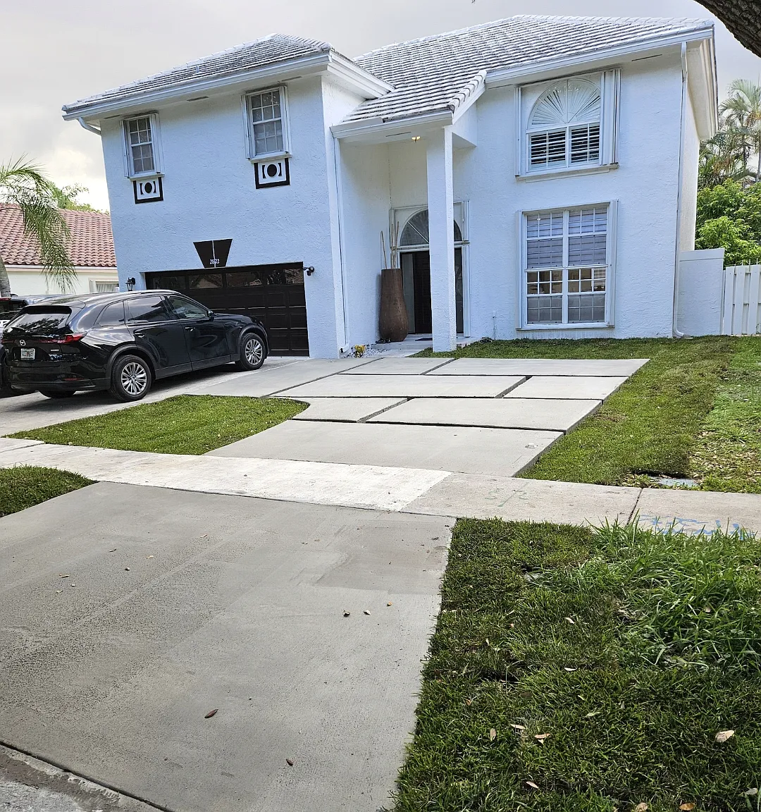 4 bed, 2.5 bath, 2980 sqft, $5,490 — Photo 1