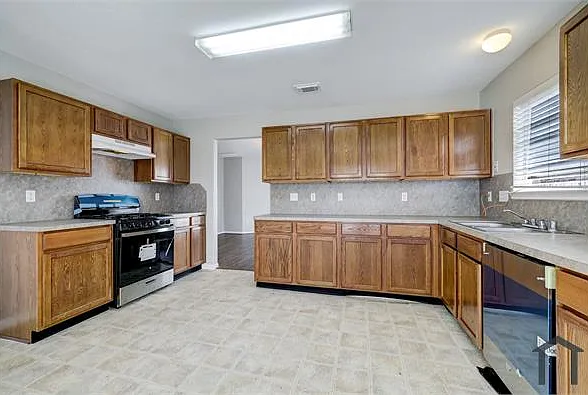 29119 Fox Fountain Ln — Photo 8