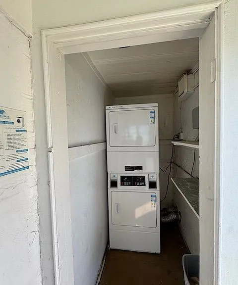 15-33 N Longfellow Ave #27 — Photo 12