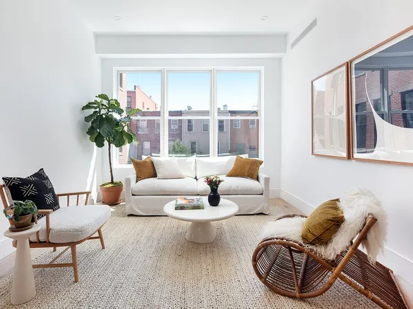 524 Halsey St #201, Brooklyn, NY 11233