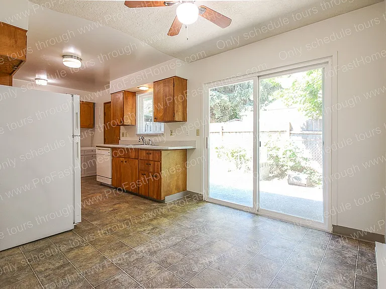 1310 SE 4th St — Photo 9